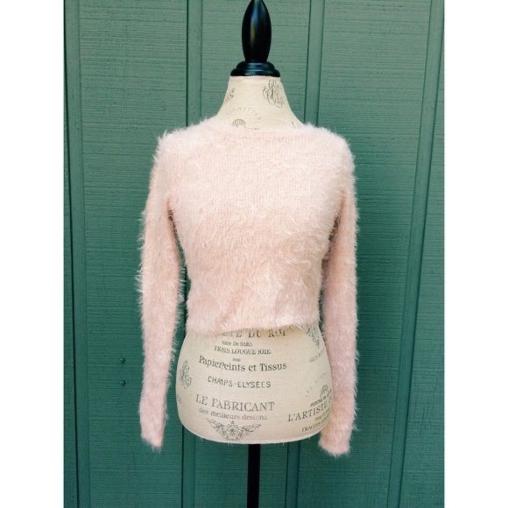 A&F FUZZY PINK SWEATER